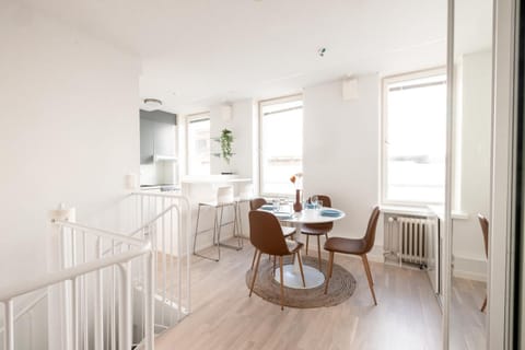 Kitchen or kitchenette, Dining area, kitchen