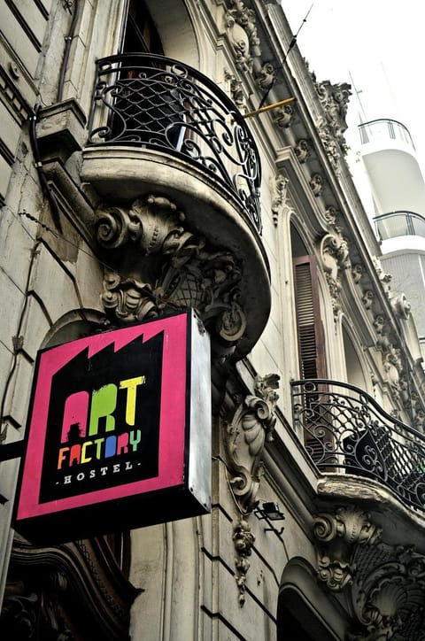 Facade/entrance, Property logo or sign, Balcony/Terrace, Decorative detail