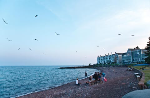 Facade/entrance, Bird's eye view, Beach, Lake view