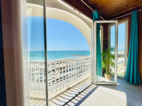 Day, Natural landscape, View (from property/room), Balcony/Terrace, Beach, Sea view