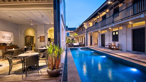Restaurant/places to eat, Swimming pool