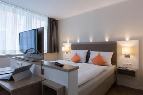 Photo of the whole room, Decorative detail