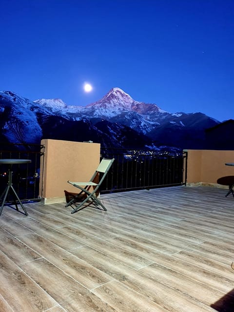 Property building, Patio, Mountain view