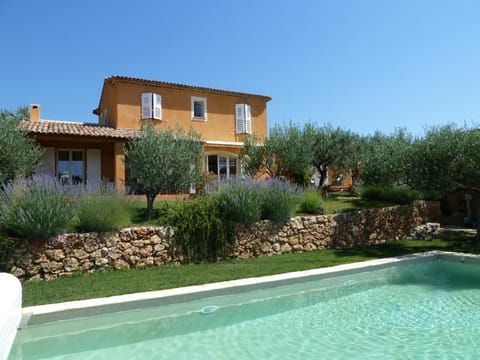 Property building, Facade/entrance, Day, Garden, Garden view, Pool view, Swimming pool