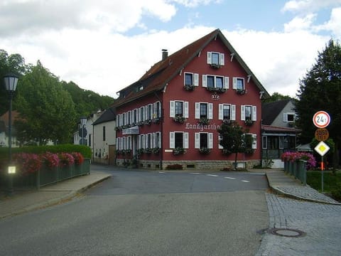 Property building, Day, Neighbourhood