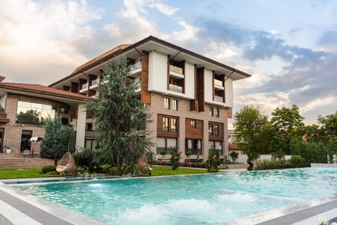 Property building, Swimming pool