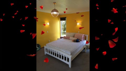 Wendy's Holiday Home Bed and Breakfast in Auckland