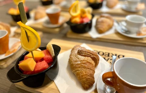 Food and drinks, Food, Breakfast, Breakfast, Continental breakfast