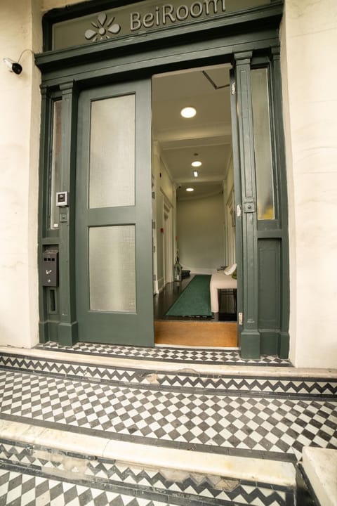 Property building, Facade/entrance