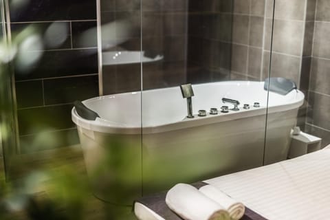 Hot Tub, Bathroom, Bath