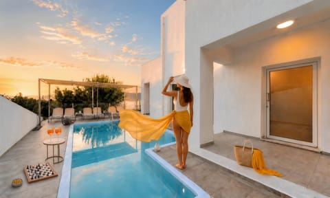 Patio, Day, People, Natural landscape, View (from property/room), Balcony/Terrace, Pool view, Swimming pool, Sunrise, Sunset, group of guests, sunbed