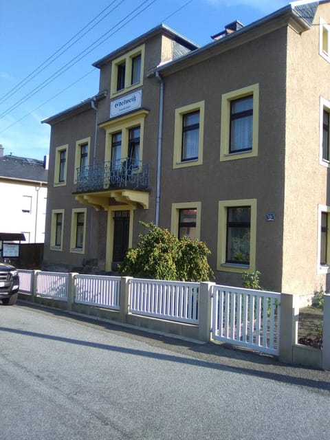 Facade/entrance, Property logo or sign, Street view