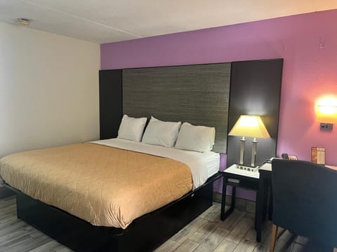 Super Inn Hotel in Tillmans Corner