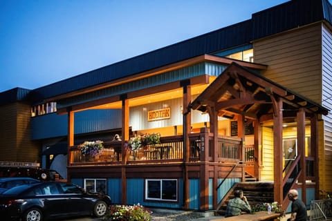 Property building, Patio, Parking