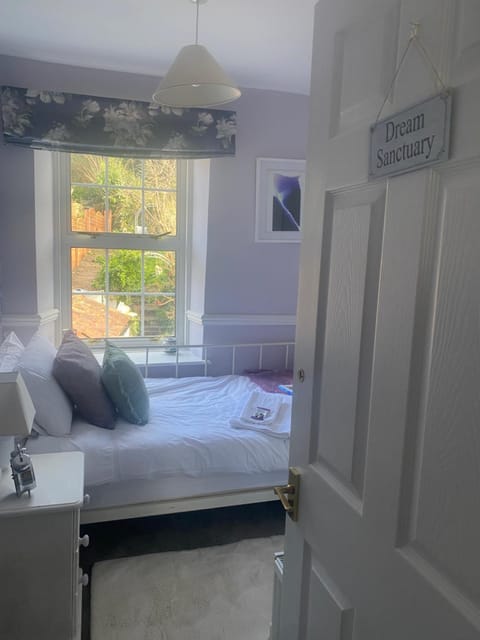 The Prophecy of Light Retreat Bed and Breakfast in Glastonbury