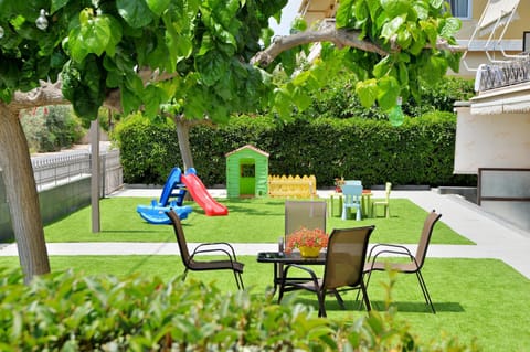 Patio, Spring, Day, Children play ground, Garden, Seating area, Garden view
