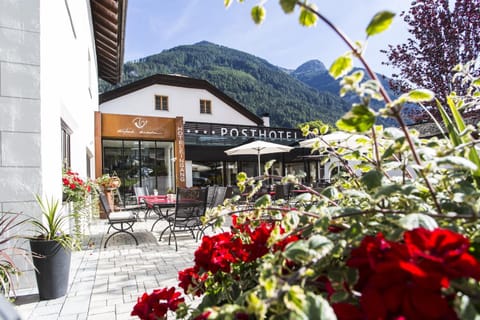 Spring, Seating area