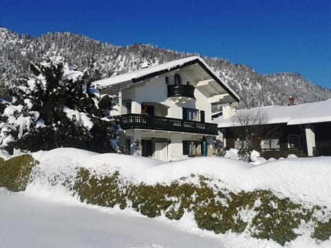 Property building, Facade/entrance, Winter