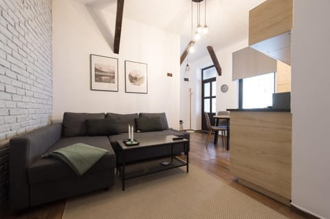 Bed, Living room, Decorative detail, Seating area