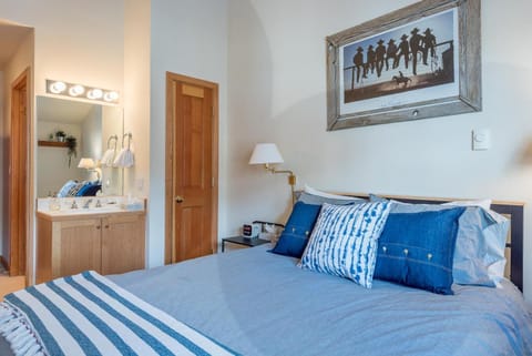 Greyhawk Condo 09 House in Ketchum