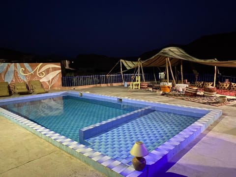 Patio, Patio, Restaurant/places to eat, Spring, Night, Natural landscape, Pool view, Swimming pool, Breakfast, Sunrise, locker, sunbed