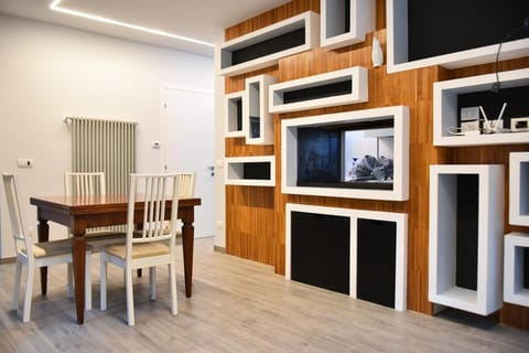 TV and multimedia, Living room, Dining area