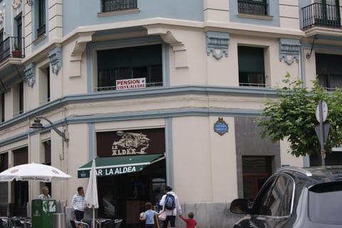 Facade/entrance