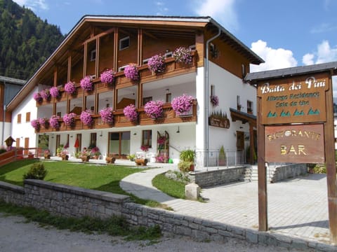 Baita dei Pini Apartment hotel in Canton of Grisons