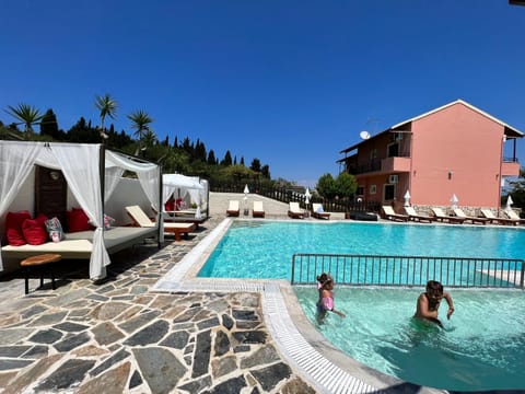 Pool view, Swimming pool, sunbed