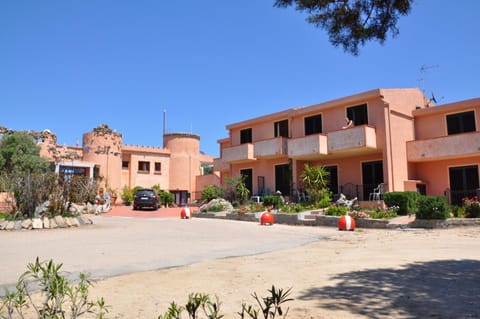 Property building, Day