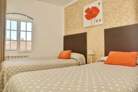 Hostal la Colegiata Bed and Breakfast in Vigo