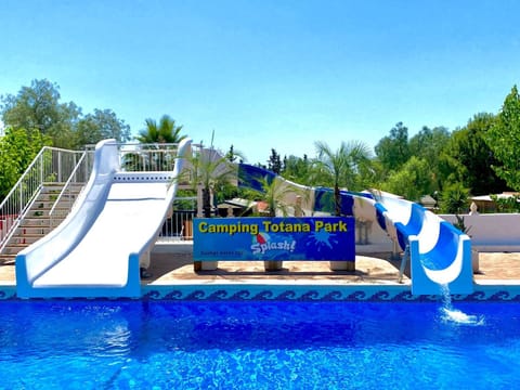 Swimming pool, Swimming pool