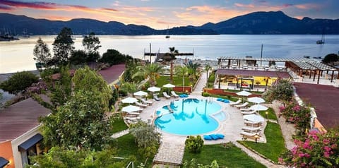 Nearby landmark, Night, Natural landscape, Landmark view, Landmark view, Mountain view, Pool view, Swimming pool, sunbed