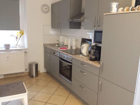 Moderne Wohnung in barockem Altstadthaus nahe Altstadt und Radweg Apartment in Saarland, 66, Germany