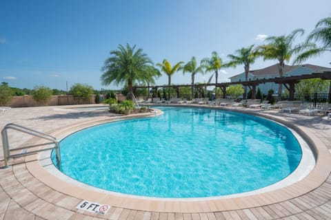 Swimming pool, Swimming pool