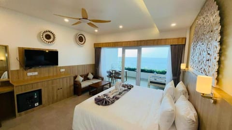 Solaluna Beach Homestay Bed and Breakfast in Abang