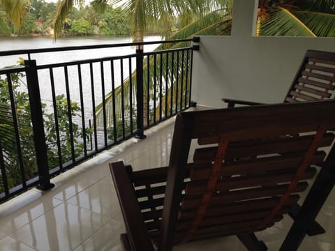 Day, Balcony/Terrace, Lake view, River view
