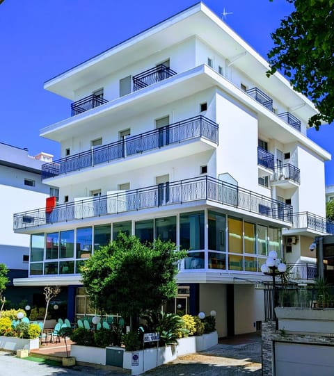 Property building, Day