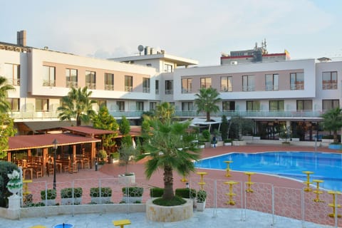 Decorative detail, Pool view, Swimming pool
