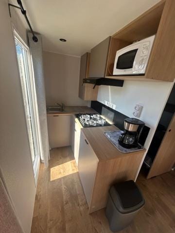 Camping de la Croix d'Arles Campground/ 
RV Resort in Bourgogne-Franche-Comté