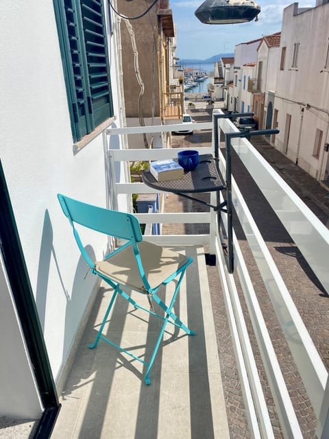 Property building, View (from property/room), Balcony/Terrace