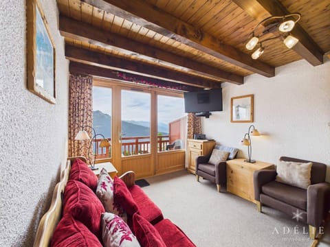 Duplex rénové avec balcon et parking, à 100m des pistes - FR-1-398-529 Apartment in Montvalezan