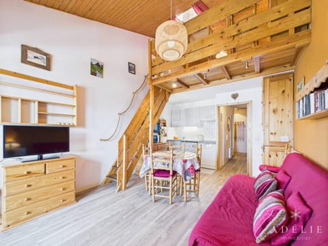 Studio Mezzanine Cosy à 100m des Pistes, Balcon Plein Sud, Quartier Calme - FR-1-398-538 Apartment in Montvalezan