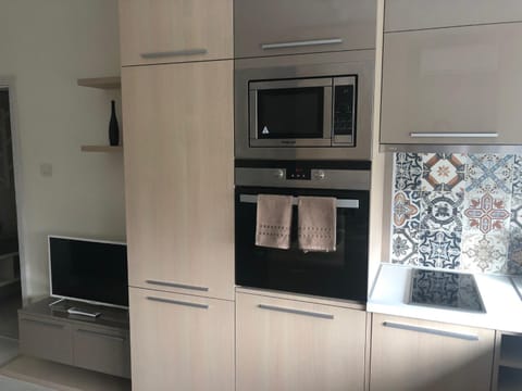 Kitchen or kitchenette, Photo of the whole room, Mountain view