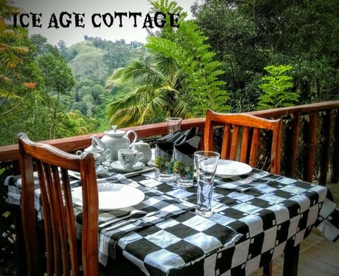Restaurant/places to eat, Balcony/Terrace, Mountain view, Mountain view, Location