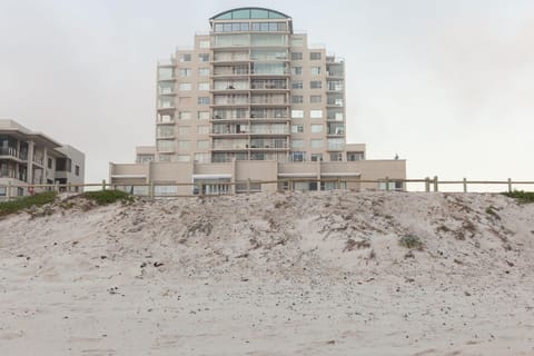 Property building, Facade/entrance, Beach, Beach