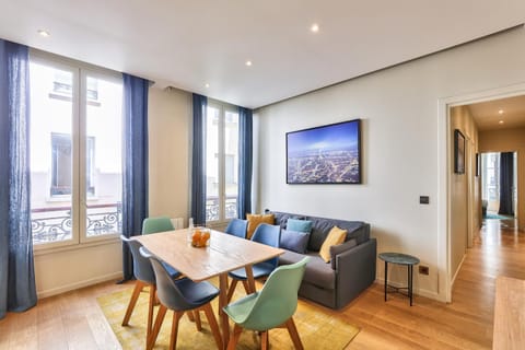 71 - Amazing Apartment in Le Marais Apartment in Paris