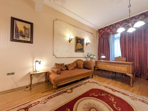 Living room, Decorative detail, Seating area