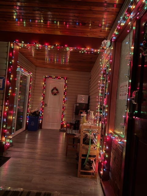 Orchid House near Vancouver YVR Airport Bed and Breakfast in Richmond