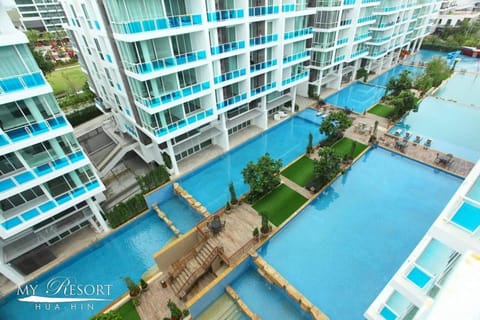 Swimming pool, Swimming pool